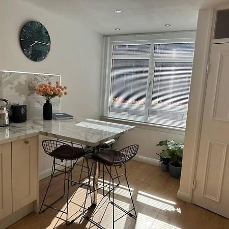 Stylish, Smart & Fun 4 Bed Home London Eksteriør billede