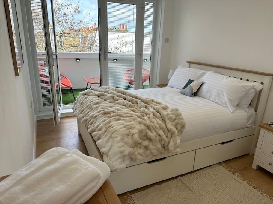 Stylish, Smart & Fun 4 Bed Home London Eksteriør billede