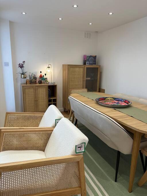 Stylish, Smart & Fun 4 Bed Home London Eksteriør billede