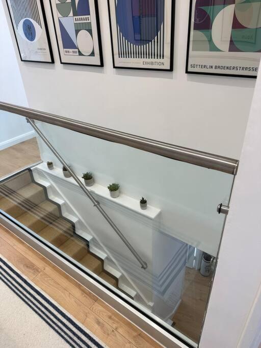 Stylish, Smart & Fun 4 Bed Home London Eksteriør billede