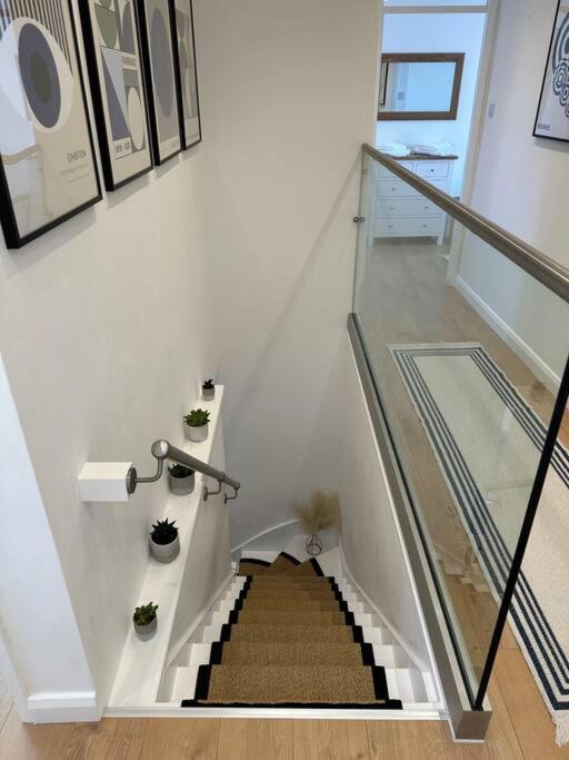 Stylish, Smart & Fun 4 Bed Home London Eksteriør billede