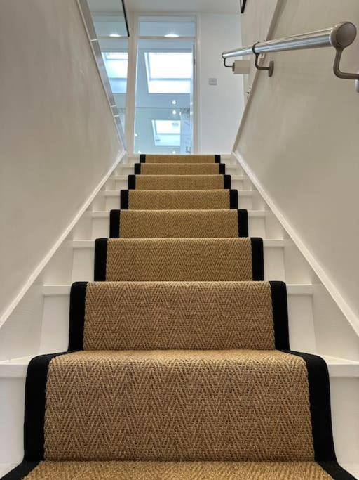 Stylish, Smart & Fun 4 Bed Home London Eksteriør billede