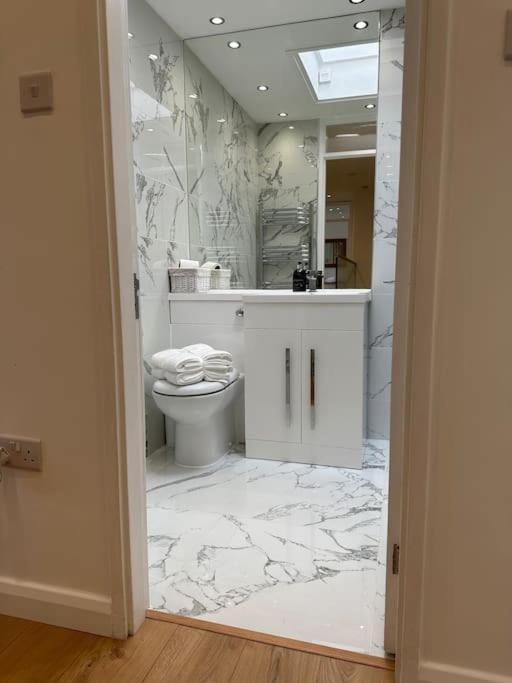 Stylish, Smart & Fun 4 Bed Home London Eksteriør billede