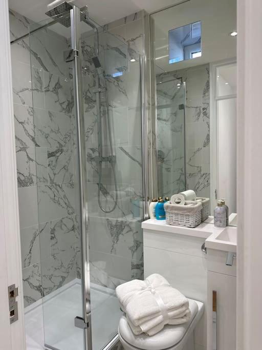 Stylish, Smart & Fun 4 Bed Home London Eksteriør billede